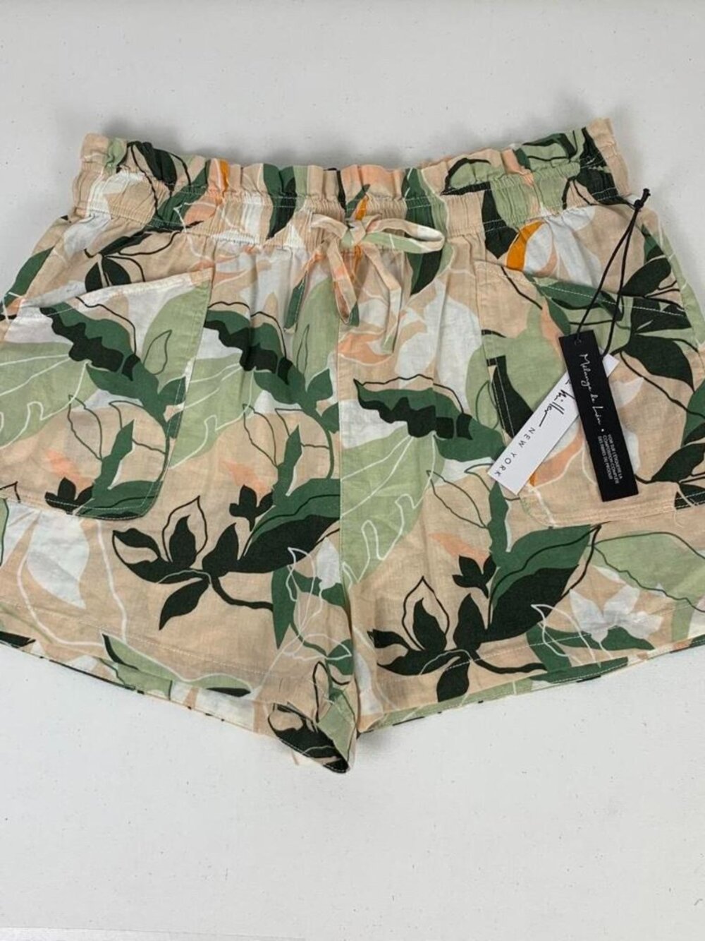 Nicole Miller Leaf Print Shorts - Green, Beige & White - Size XL - NWT